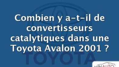 Combien y a-t-il de convertisseurs catalytiques dans une Toyota Avalon 2001 ?